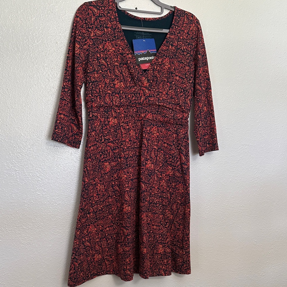 NWT Patagonia Margot Activewear Floral Midi Dress